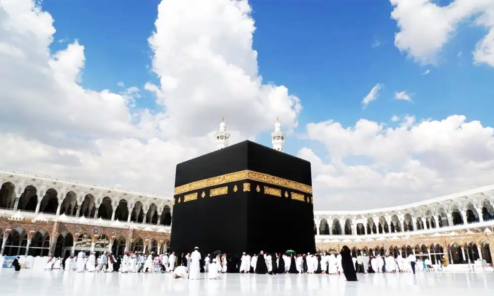 who can visit mecca
